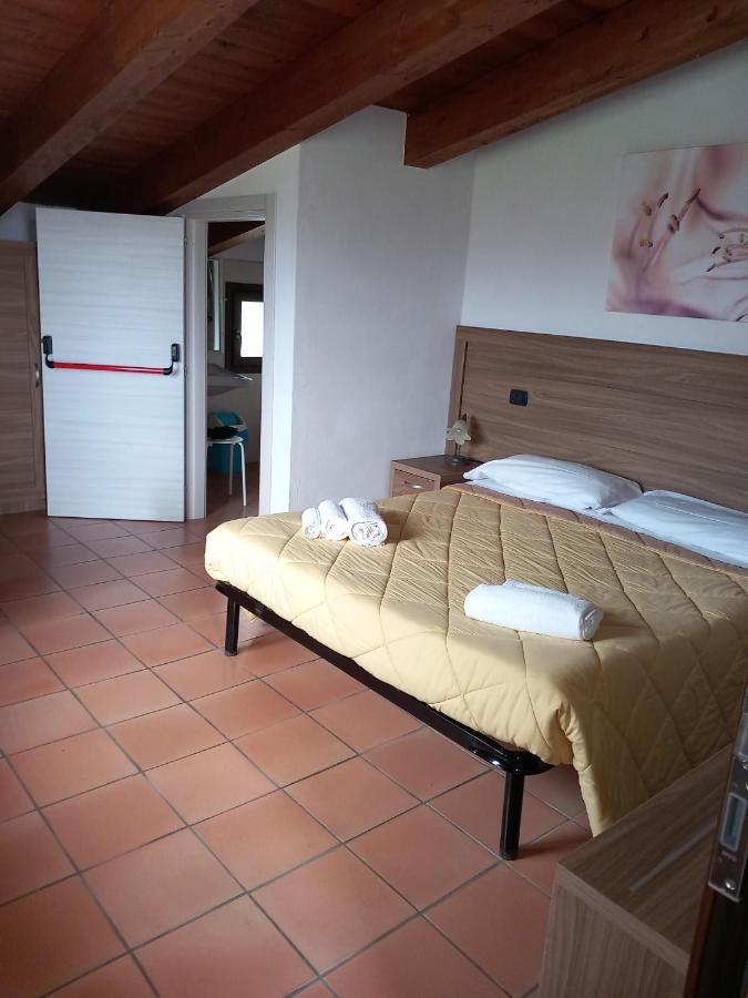 Agriturismo L'Ulivo Padula Exterior photo