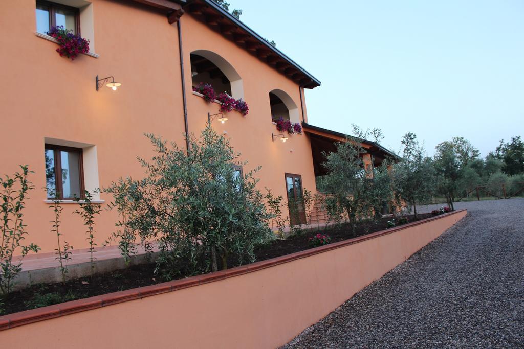 Agriturismo L'Ulivo Padula Exterior photo